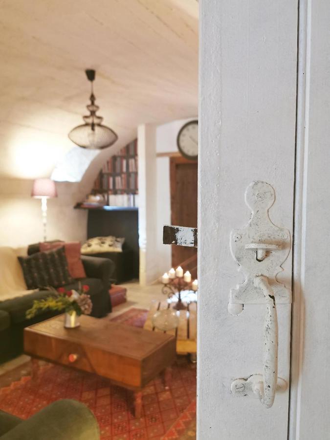 Quatre Chats Sous Un Pin Le Thoureil Exteriör bild